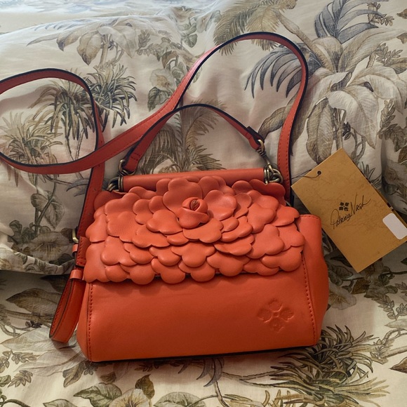 PATRICIA NASH ORANGE PETALLED HANDBAG/ CROSSBODY NEW WITH CERTS & DUSTBAG - Picture 2 of 13